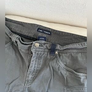 Arc’teryx Pants Men’s Size 34